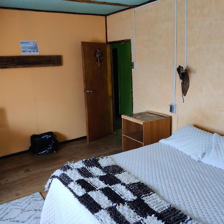 Hosteria Huemules Puerto Guadal Ngoại thất bức ảnh