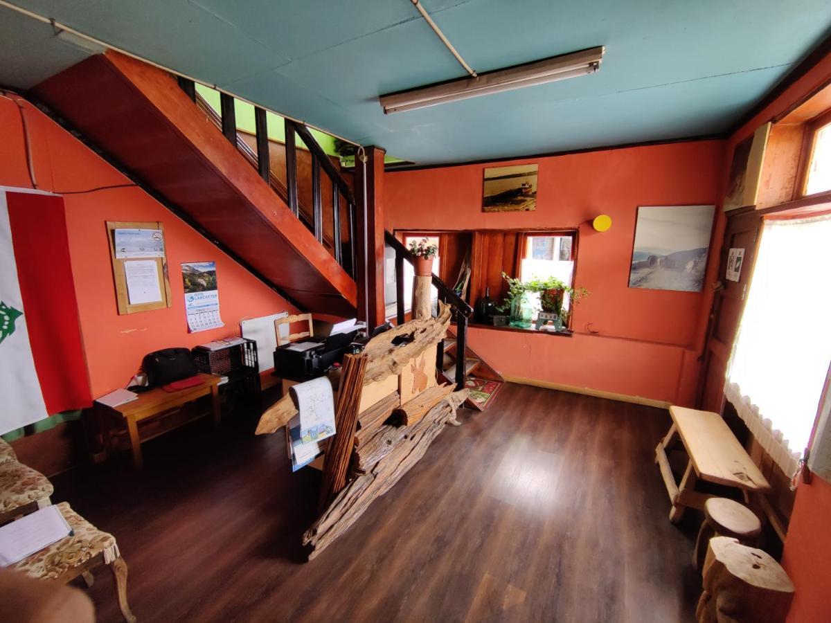 Hosteria Huemules Puerto Guadal Ngoại thất bức ảnh
